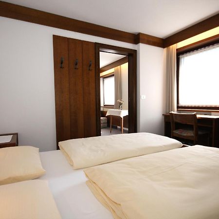 Apartments Residence Alta Badia Кольфоско Номер фото