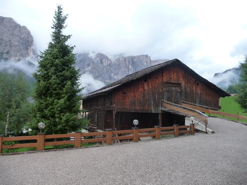 Apartments Residence Alta Badia Кольфоско Экстерьер фото